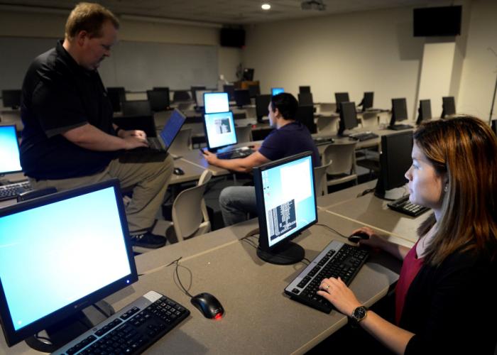 College of Sciences and Mathematics computer classroom