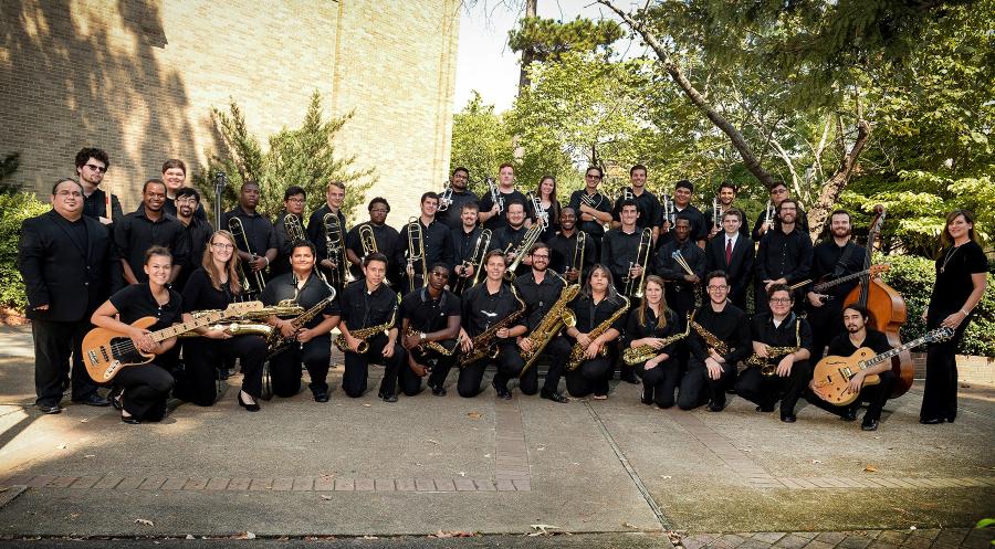 SFA’s Swingin’ Axes and Swingin’ Aces jazz bands