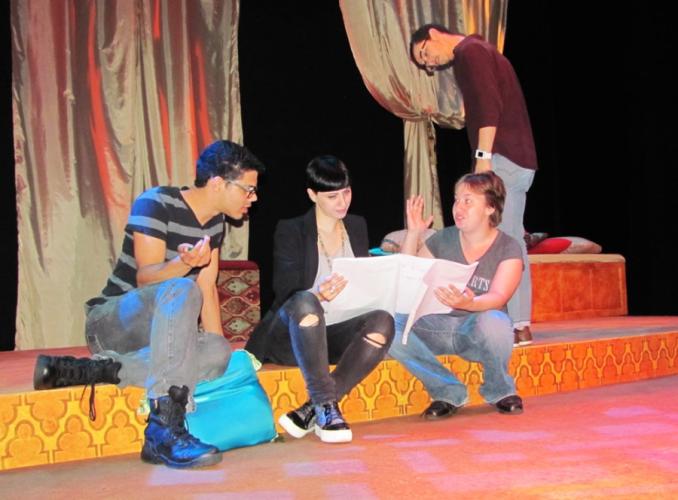Lighting designer Amanda Warren discusses designs for "The Arabian Nights" with cast members