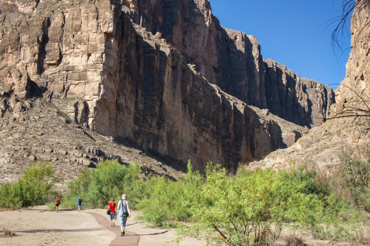 SFA art students hike into Santa Elena Canyon