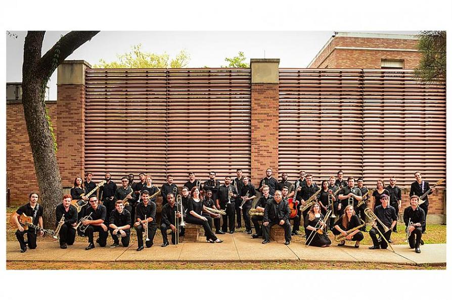 SFA’s Swingin’ Axes and Swingin’ Aces